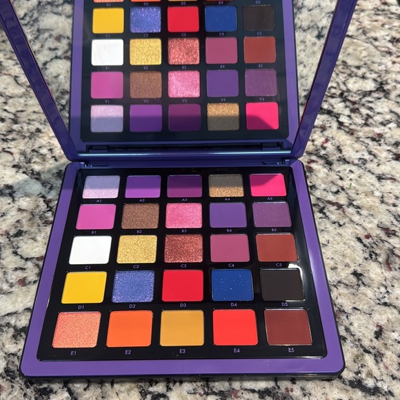 RARE! ABH Norvina Collection Pro Pigment Palette Vol. 1 - Picture 6 of 12
